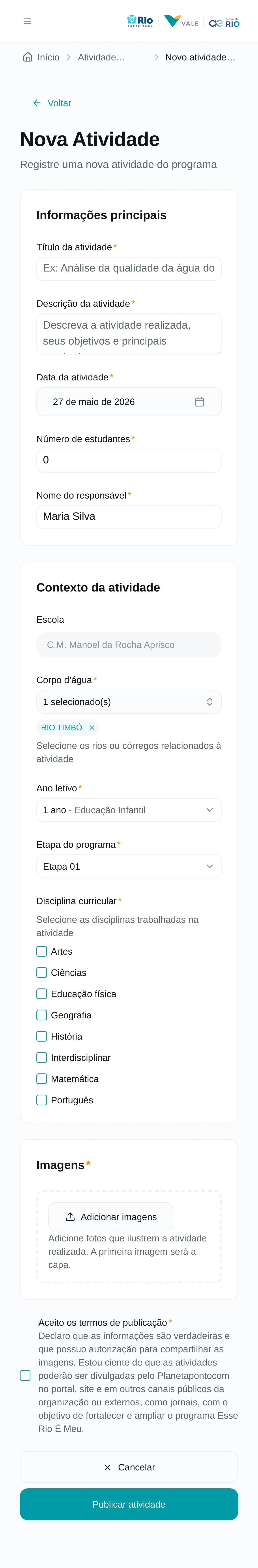 Formulário de nova atividade no celular — campos para título, descrição, escola e contexto